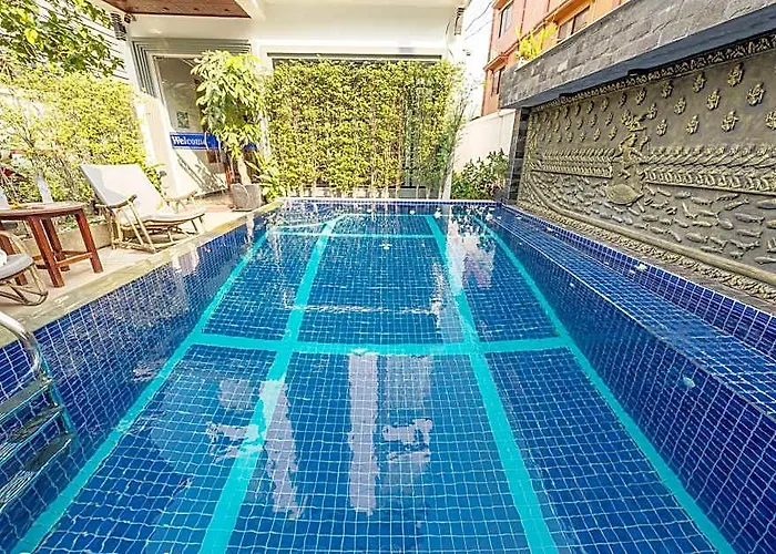 Hotel Bayon Guides